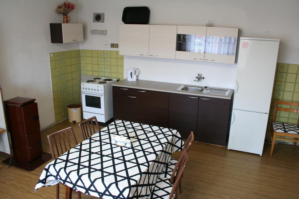 Vejminek U Drahusky Mcely Apartment Bagian luar foto