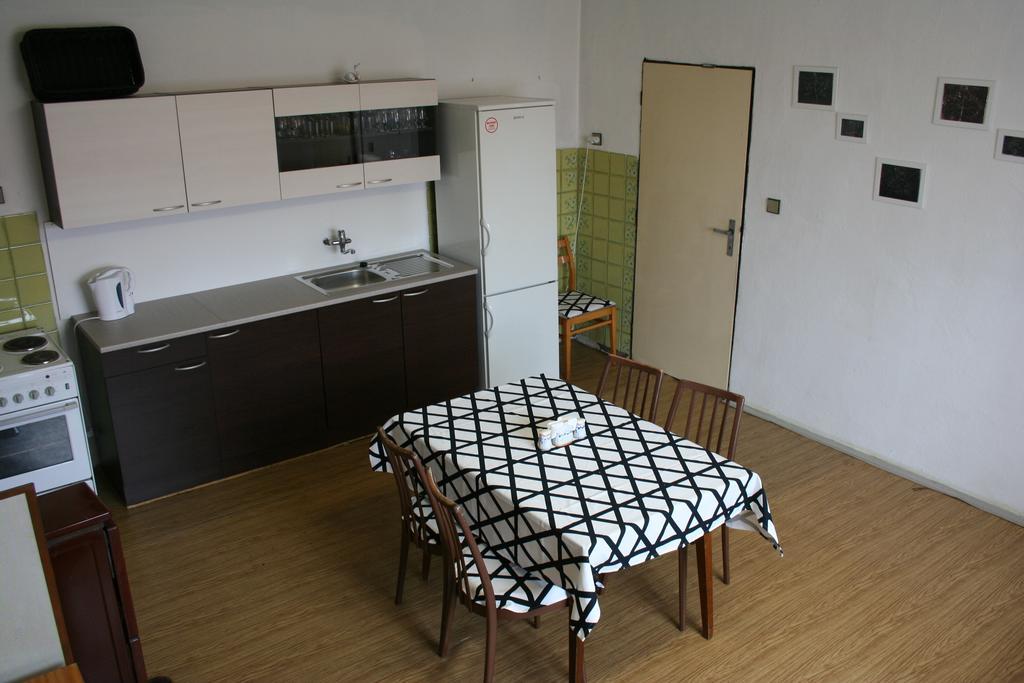 Vejminek U Drahusky Mcely Apartment Bagian luar foto